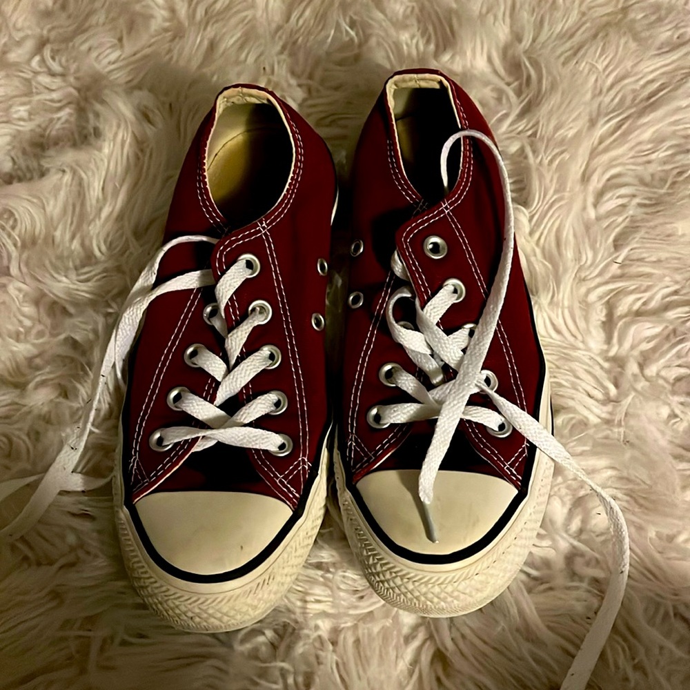 Converse red